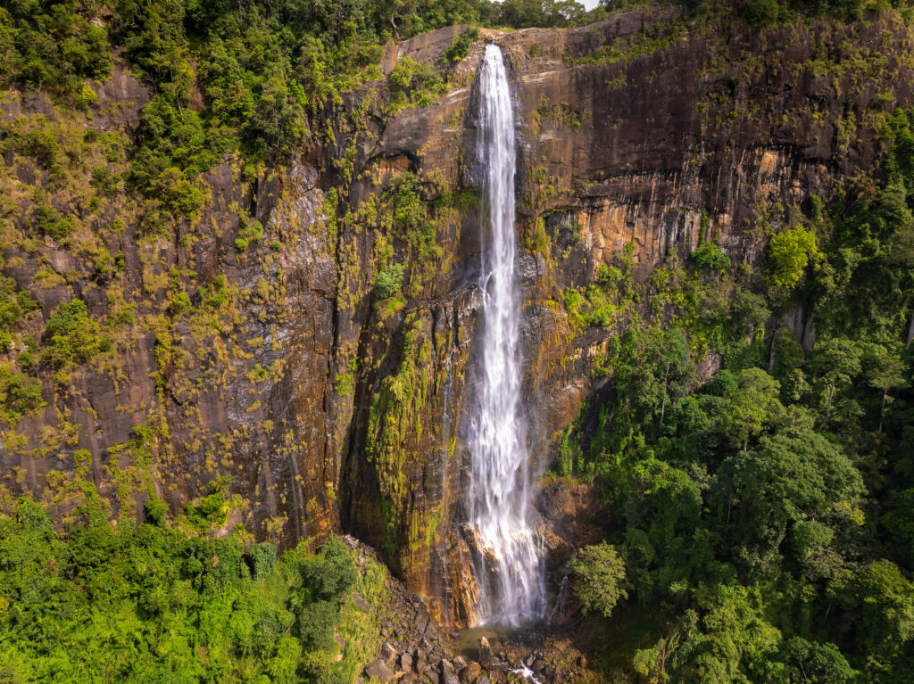 diyaluma falls